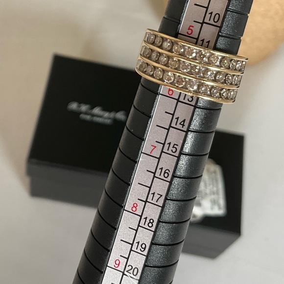 Macys 14k 3 Row Diamond Anniversary/Wedding Band|Ring 1CTTW - Picture 1 of 6